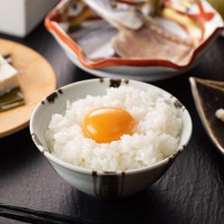 地元のおいしい卵の卵かけご飯