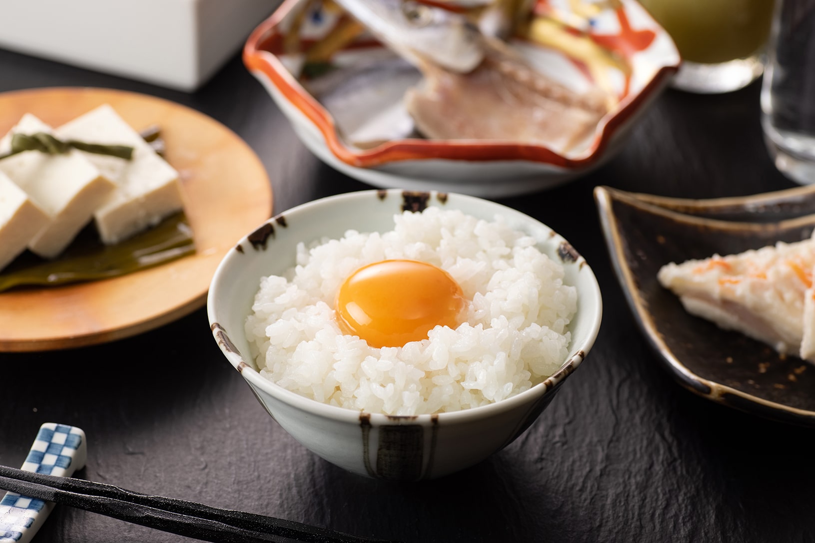 地元のおいしい卵の卵かけご飯