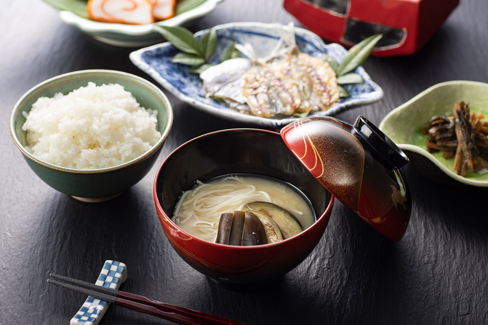 ナスとそうめんの味噌汁